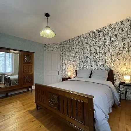 Ferienhaus Chaleureux Avec Terrasse, Ideal Pour Randonnees Et Activites A La Montagne Bourbonnaise - Fr-1-489-496