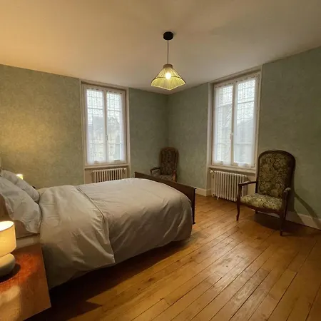 Confortable Pres De Vichy Avec Animaux Admis - Fr-1-489-496