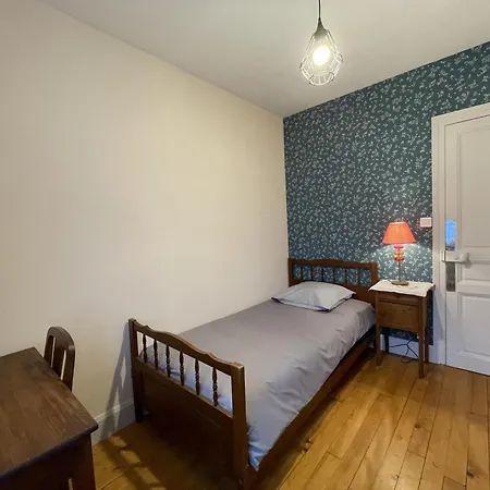 Confortable Pres De Vichy Avec Animaux Admis - Fr-1-489-496 *