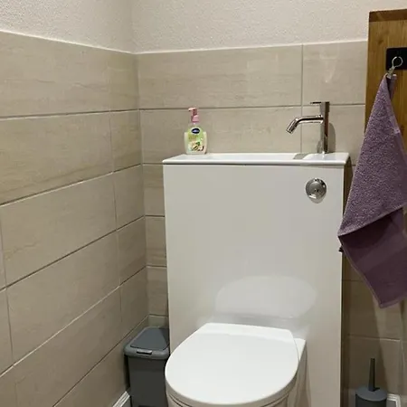 Confortable Pres De Vichy Avec Animaux Admis - Fr-1-489-496 בית נופש *