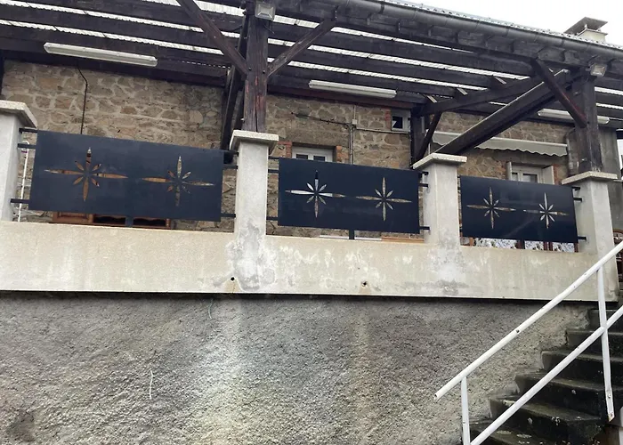 Confortable Pres De Vichy Avec Animaux Admis - Fr-1-489-496 Ferienhaus *