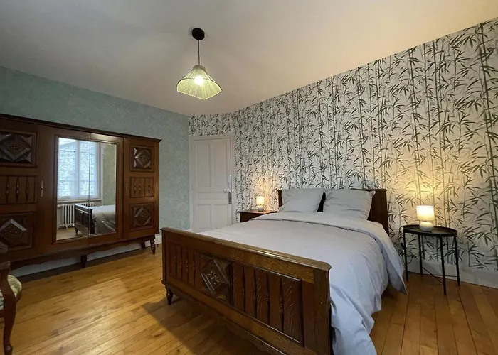 Ferienhaus Confortable Pres De Vichy Avec Animaux Admis - Fr-1-489-496